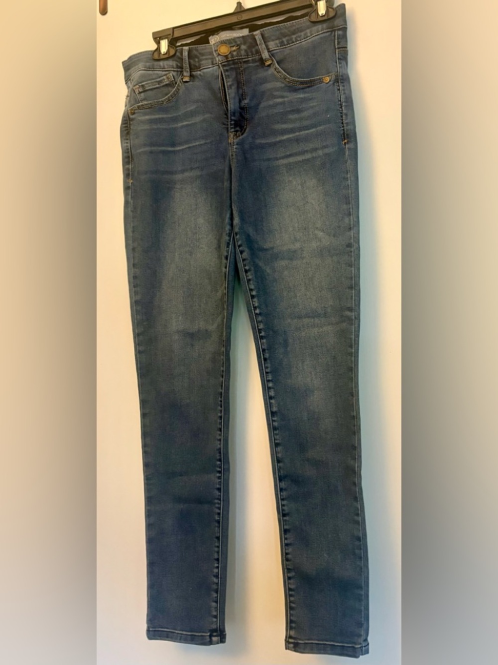 Wit & Wisdom Blue Denim Jeans with Brown Stitching